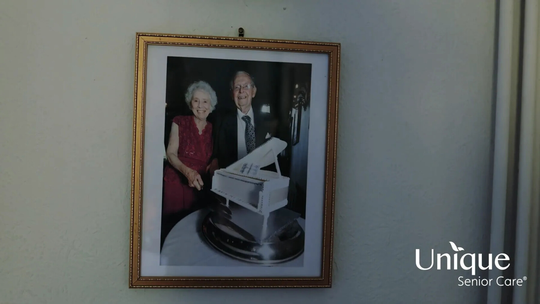 Rona and John celebrating their 70th anniversary